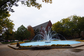 写真:ウィスコンシン大学の噴水